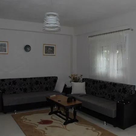 Apartment Konstantinos *